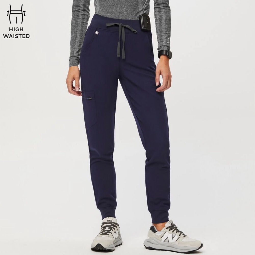 Figs Zamora High Waisted - Petite Jogger Scrub Pants